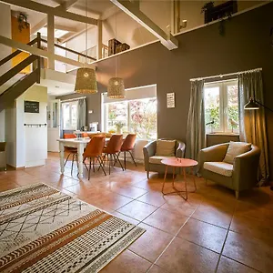 https://vakantiewoning-cha-nostra.eindhoven-hotels.net
