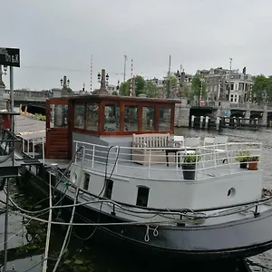 https://houseboat-rose.amsterdamhotelsnl.com